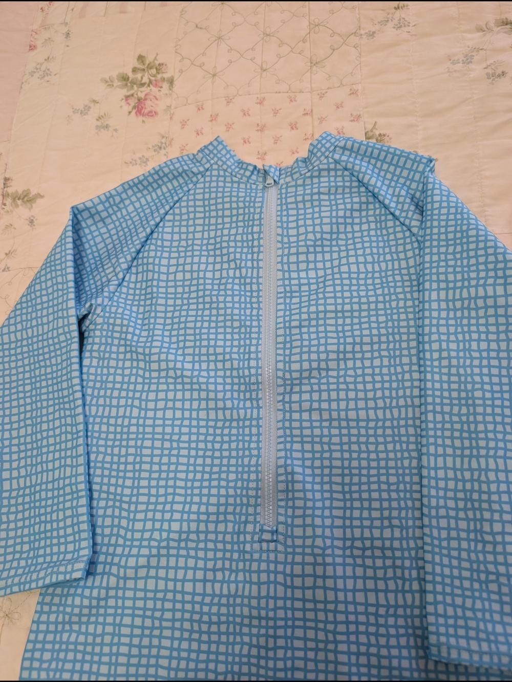 Alice + Ames Rashguard - Picture 2 of 3